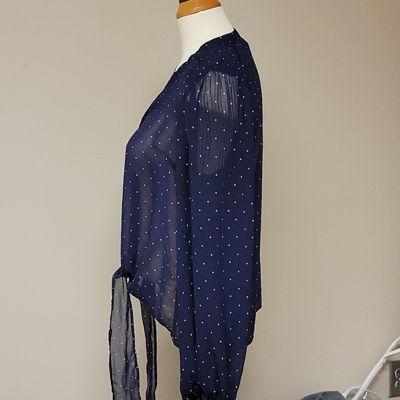 Dynamite sheer blouse - Picture 2 of 6